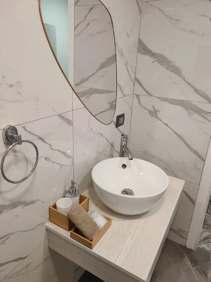 Domus Leone Apartment Naples
