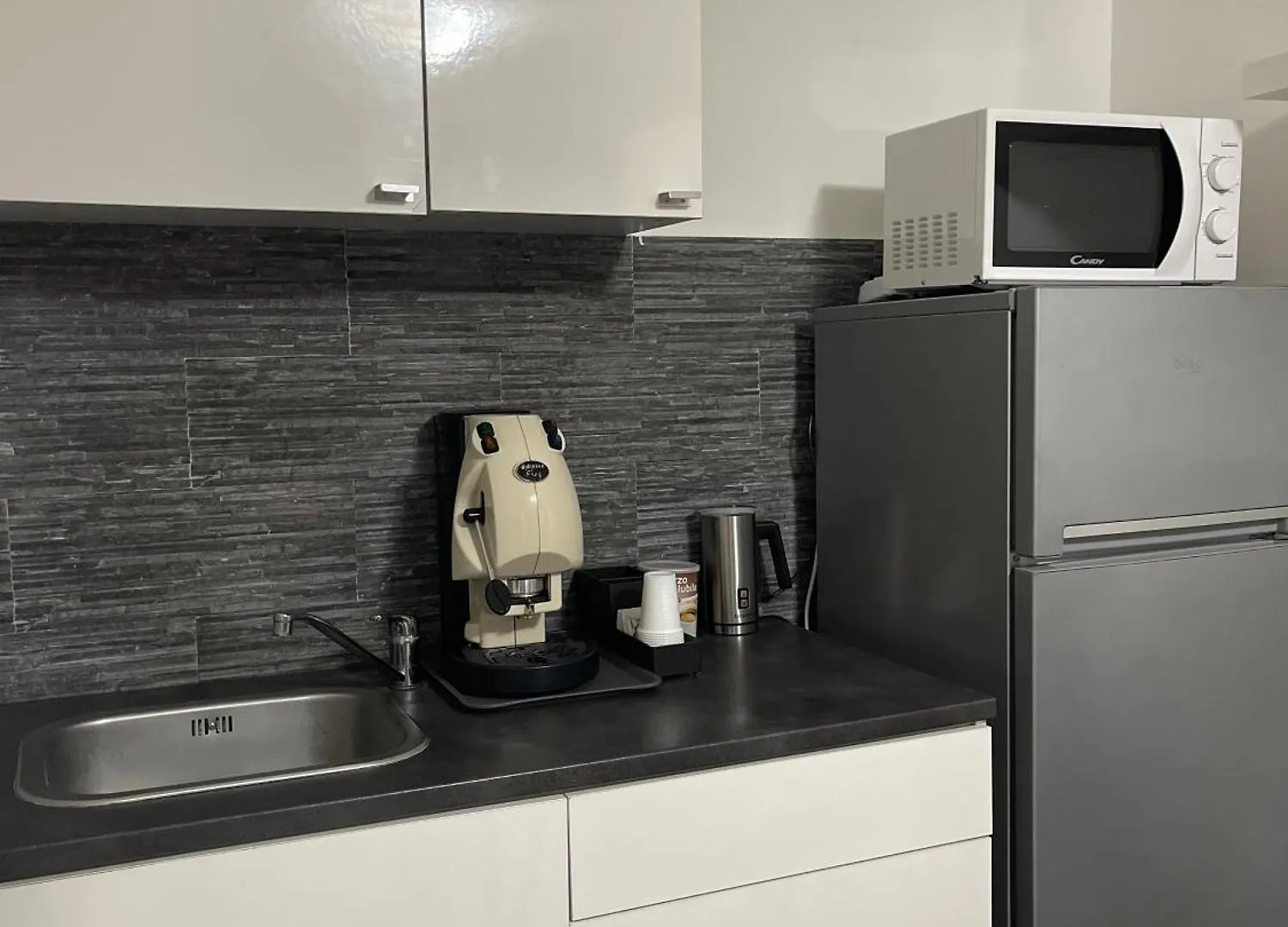 Domus Leone Apartment Naples