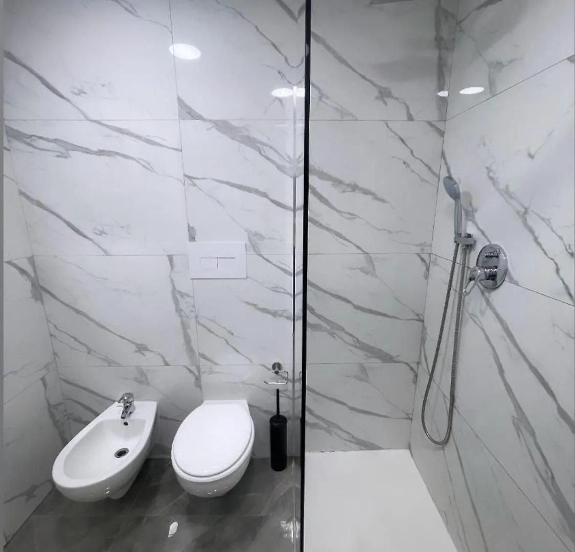 Domus Leone Apartment Naples